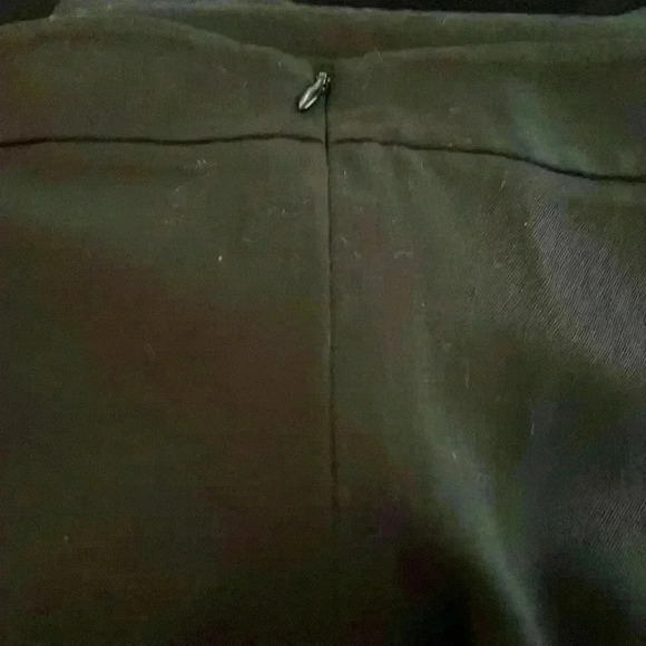 White House Black Market Skirt - Picture 4 of 4